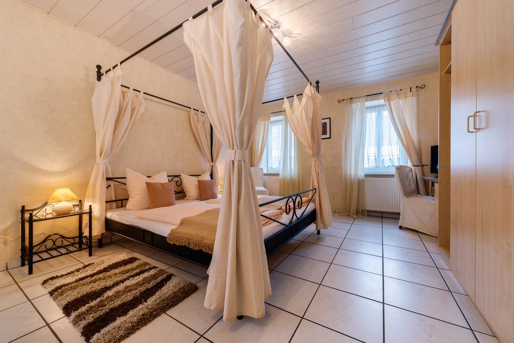 Moselhotel Ludwigs Kowerich Phòng bức ảnh