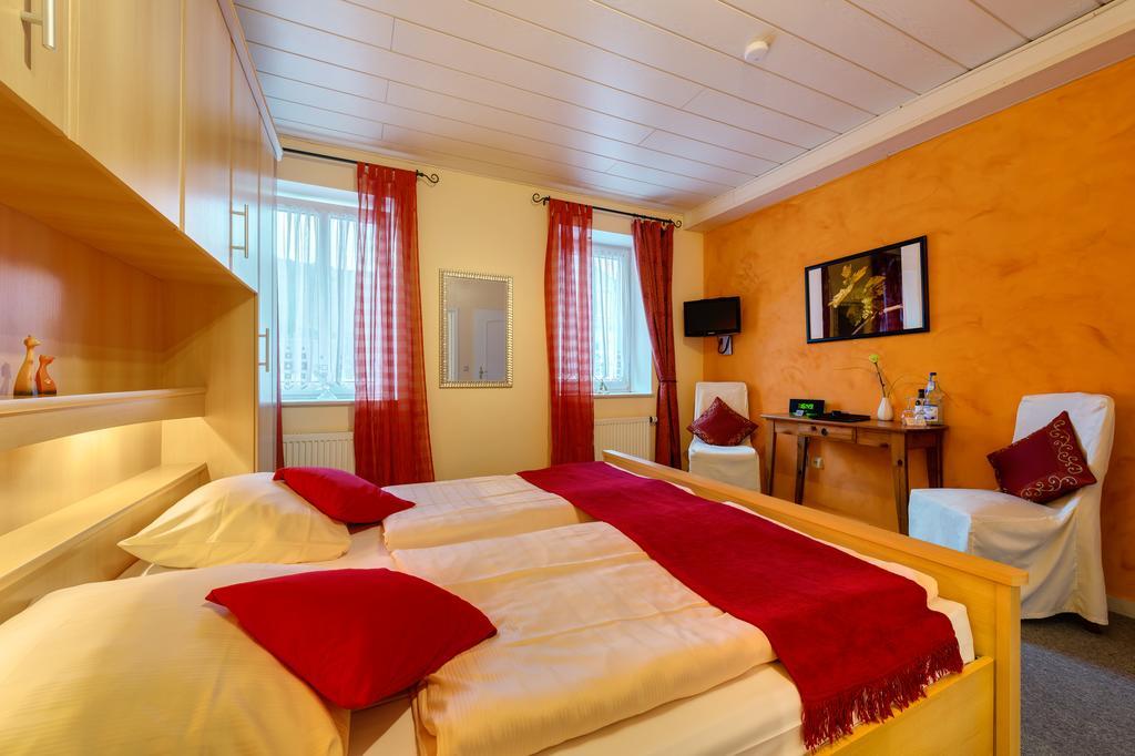 Moselhotel Ludwigs Kowerich Phòng bức ảnh